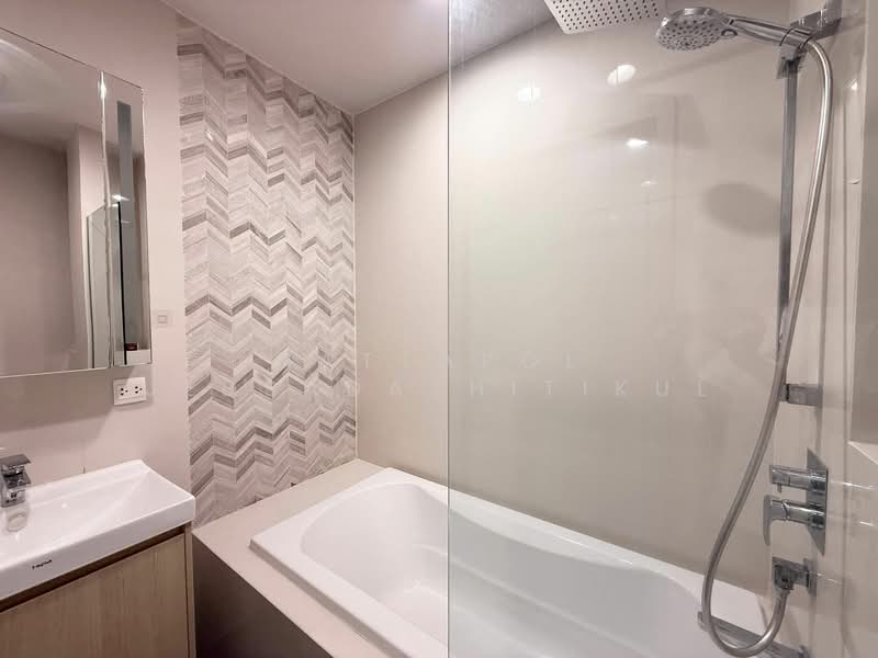 Oka Haus Sukhumvit 36, Bangkok, 3399 Rama 4 Road, Khong Tan, Khlong Toei, Bangkok, 1 Bedroom, 35 sqm, Condo For Rent, by Nattapol Jedsadathitikul, 500238506 - DDproperty.com