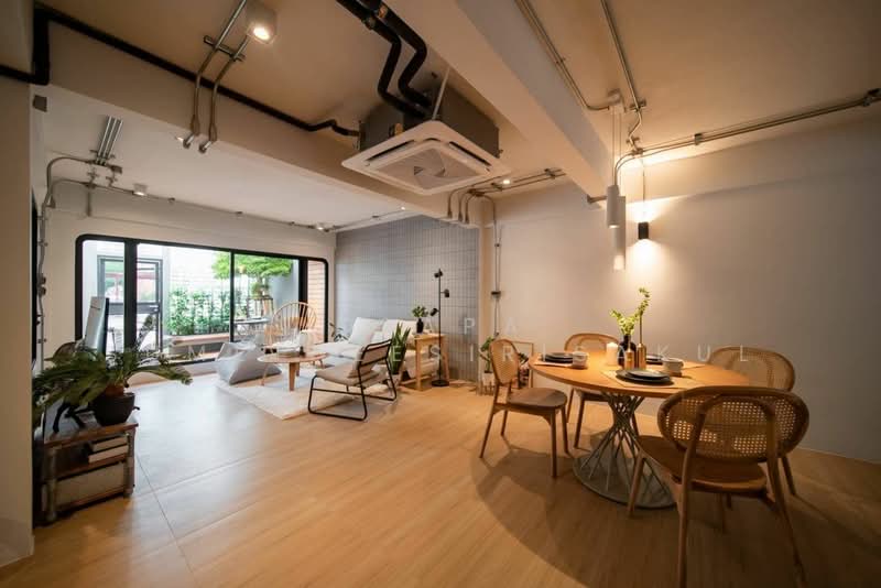 3-BR Townhouse, Bangkok, Khlong Tan Nua, Watthana, Bangkok, 3 Bedrooms, 250 sqm, Townhouse For Sale, by Orapa Sumetheesirisakul, 500238519 - DDproperty.com