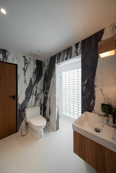 3-BR Townhouse, Bangkok, Khlong Tan Nua, Watthana, Bangkok, 3 Bedrooms, 250 sqm, Townhouse For Sale, by Orapa Sumetheesirisakul, 500238519 - DDproperty.com