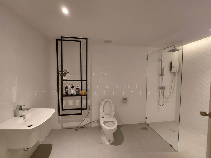 State Tower, Bangkok, 1055 Silom Road, Silom, Bang Rak, Bangkok, 2 Bedrooms, 111 sqm, Condo For Rent, by Nattapol Jedsadathitikul, 500238530 - DDproperty.com