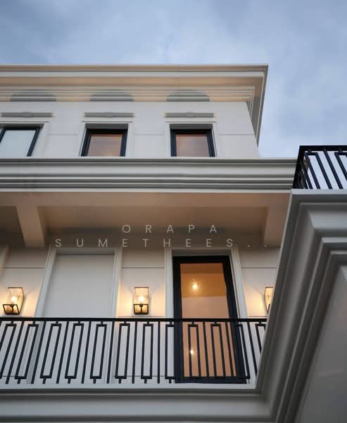 4-BR Townhouse, Bangkok, Khlong Tan Nua, Watthana, Bangkok, 4 Bedrooms, 270 sqm, Townhouse For Sale, by Orapa Sumetheesirisakul, 500238623 - DDproperty.com