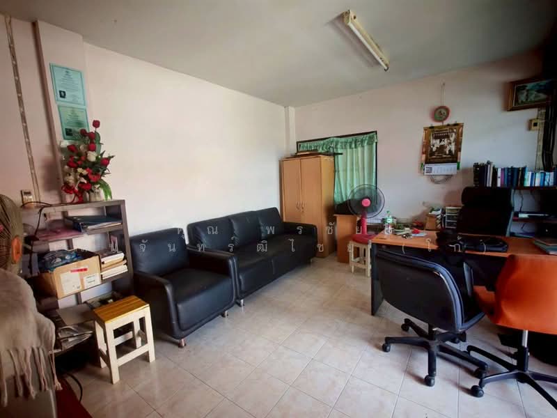 อพาร์ทเม้นท์ 5 ชั้น 45 ตร.ว. อพาร์ทเม้นท์ หมู่บ้านรัตนโกสินทร์ 200 ปี ซอยรังสิต-ปทุมธานี12 ซอย8, Pathum Thani, ถนนพหลโยธิน, Prachathipat, Thanyaburi, Pathum Thani, , 500 sqm, Business For Sale, by คุณ พรชัย เสนจันทร์ฒิไชย (โก้), 500238664 - DDproperty.com