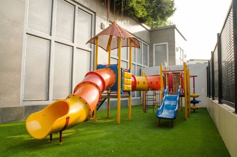 Royal Residence Park, Bangkok, 99 Royal Resident Park Lumphini, Lumphini, Pathum Wan, Bangkok, 4 Bedrooms, 275 sqm, Condo For Rent, by Shinyu Real Estate, 500238676 - DDproperty.com