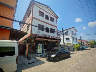 ขาย - อพาร์ทเม้นท์ 3 ชั้น 45 ตร.ว. อพาร์ทเม้นท์ หมู่บ้านรัตนโกสินทร์ 200 ปี ซอยรังสิต-ปทุมธานี12 ซอย8, ปทุมธานี