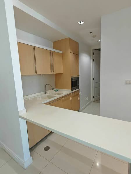 Athenee Residence, Bangkok, 65 Witthayu Road, Lumphini, Pathum Wan, Bangkok, 2 Bedrooms, 120 sqm, Condo For Sale, by Orapa Sumetheesirisakul, 500238749 - DDproperty.com