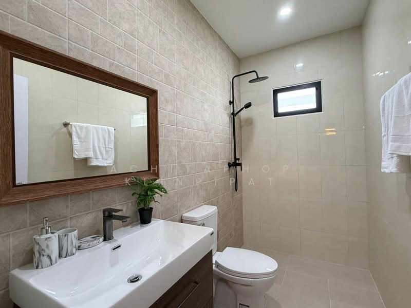 3-BR House, Chon Buri (Pattaya), Nong Pru, Bang Lamung (Pattaya), Chon Buri (Pattaya), 3 Bedrooms, 240 sqm, Single Detached House For Sale, by Achitaphop Klinpipat, 500238768 - DDproperty.com