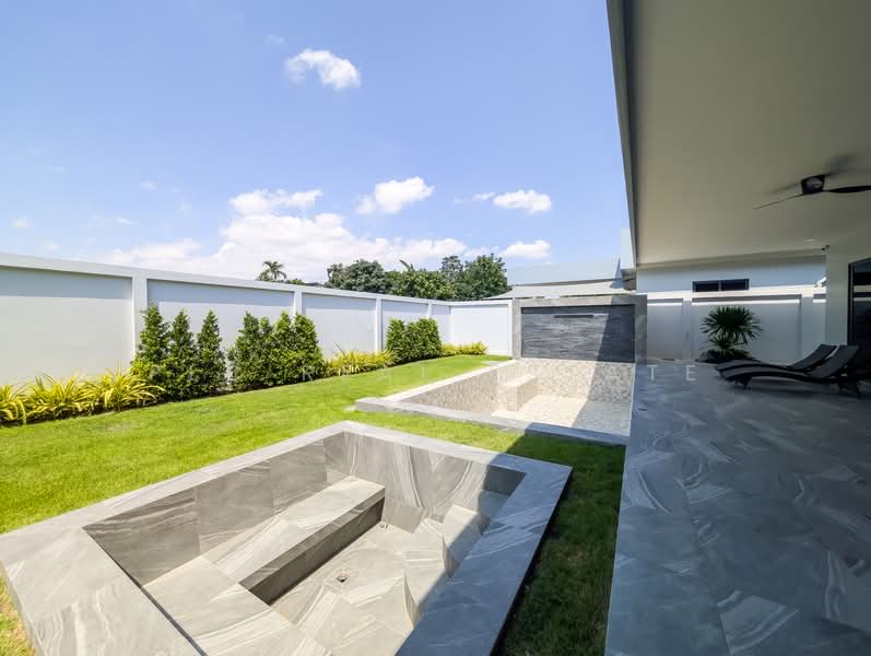 Pool Villa for Sale East Pattaya 2 Houses Chak Nok, Chon Buri (Pattaya), Bang Lamung, Bang Lamung (Pattaya), Chon Buri (Pattaya), 6 Bedrooms, 730 sqm, Single Detached House For Sale, by PLC real estate, 500238783 - DDproperty.com