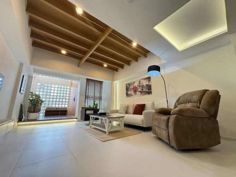 Khlong Tan Niwet Village, Bangkok, Khlong Tan Nuea, Watthana, Khlong Tan Nua, Watthana, Bangkok, 2 Bedrooms, 170 sqm, Single Detached House For Sale, by Orapa Sumetheesirisakul, 500238789 - DDproperty.com