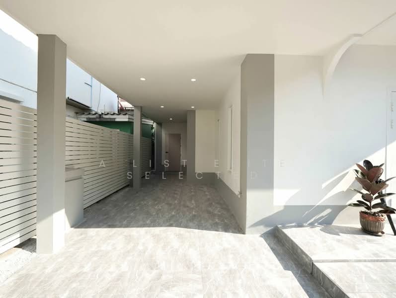 Baan Suan Lalana, Chon Buri (Pattaya), 444 Chaiyapruek, Nong Pru, Bang Lamung (Pattaya), Chon Buri (Pattaya), 3 Bedrooms, 252 sqm, Condo For Sale, by A LIST ELITE SELECTED, 500238826 - DDproperty.com