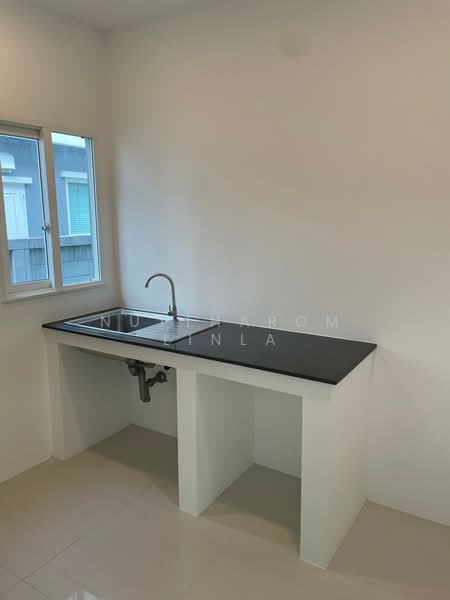 undefined, Bangkok, Din Daeng, Din Daeng, Bangkok, 4 Bedrooms, 190 sqm, Single Detached House For Sale, by Nuttharom Linla, 500238930 - DDproperty.com