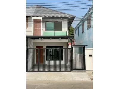 ขาย - ขาย บ้านแฝด หน้าบ้านทิศใต้ 2ห้องนอน 2ห้องน้ำ มีเคาน์เตอร์ครัว ถ.บางบอน5 เพชรเกษม กรุงเทพ (TH8-05326), กรุงเทพ