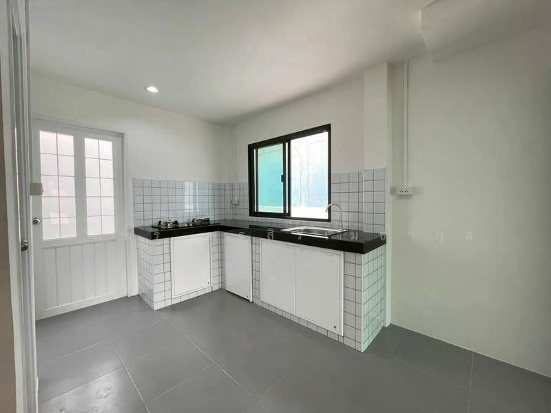 ขาย บ้านแฝด หน้าบ้านทิศใต้ 2ห้องนอน 2ห้องน้ำ มีเคาน์เตอร์ครัว ถ.บางบอน5 เพชรเกษม กรุงเทพ (TH8-05326), กรุงเทพ, ถนนบางบอน 5, หนองค้างพลู, หนองแขม, กรุงเทพ, 100 ตร.ม., บ้านแฝด ขาย, โดย ณภัทร พรสิริเมธากุล, 500238944 - DDproperty.com