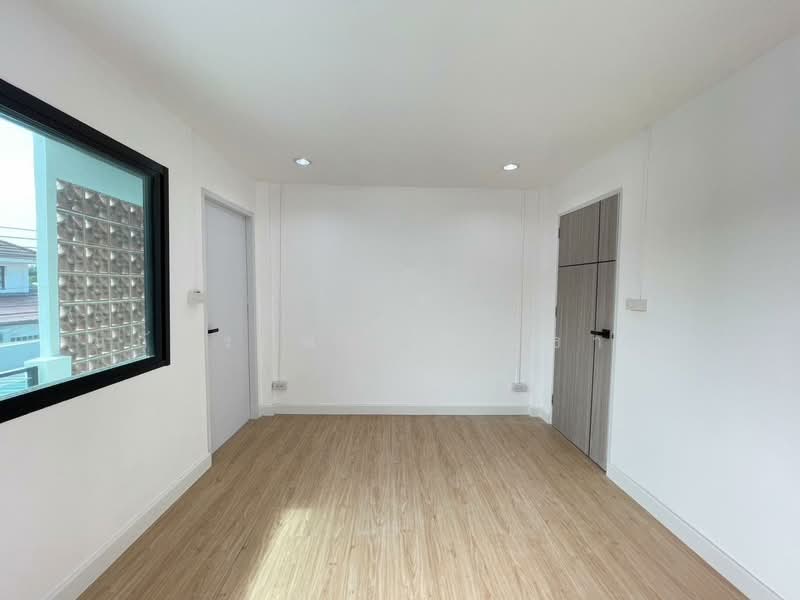 ขาย บ้านแฝด หน้าบ้านทิศใต้ 2ห้องนอน 2ห้องน้ำ มีเคาน์เตอร์ครัว ถ.บางบอน5 เพชรเกษม กรุงเทพ (TH8-05326), กรุงเทพ, ถนนบางบอน 5, หนองค้างพลู, หนองแขม, กรุงเทพ, 100 ตร.ม., บ้านแฝด ขาย, โดย ณภัทร พรสิริเมธากุล, 500238944 - DDproperty.com