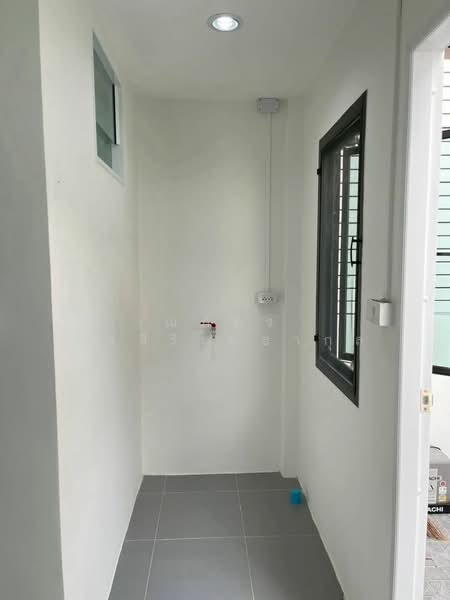 ขาย บ้านแฝด หน้าบ้านทิศใต้ 2ห้องนอน 2ห้องน้ำ มีเคาน์เตอร์ครัว ถ.บางบอน5 เพชรเกษม กรุงเทพ (TH8-05326), Bangkok, ถนนบางบอน 5, Nong Kang Plu, Nong Khaem, Bangkok, 2 Bedrooms, 100 sqm, Semi-Detached House (Twin House) For Sale, by ณภัทร พรสิริเมธากุล, 500238944 - DDproperty.com