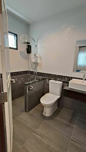 undefined, Chon Buri (Pattaya), Nong Pru, Bang Lamung (Pattaya), Chon Buri (Pattaya), 3 Bedrooms, 250 sqm, Single Detached House For Sale, by Achitaphop Klinpipat, 500238958 - DDproperty.com