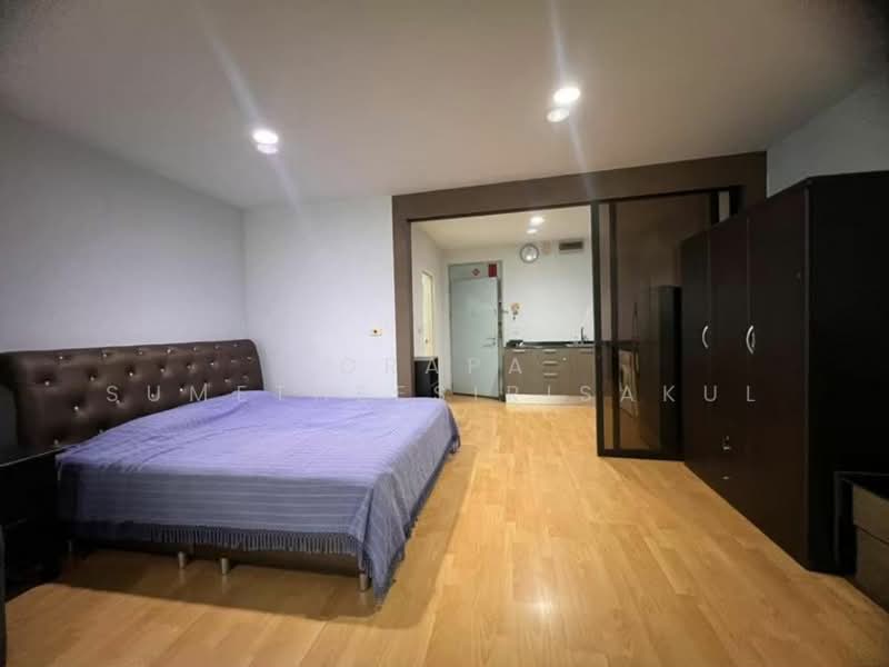 St Louis Grand Terrace, Bangkok, Soi Sathon 11 S Sathon Rd, Yan Nawa, Sathon, Bangkok, 1 Bedroom, 47 sqm, Condo For Sale, by Orapa Sumetheesirisakul, 500239020 - DDproperty.com