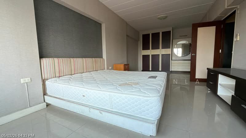 Yada Residential, Bangkok, 16 Phrom Sak Alley, Khlong Tan Nua, Watthana, Bangkok, 2 Bedrooms, 121 sqm, Condo For Sale, by Nuttharom Linla, 500239027 - DDproperty.com