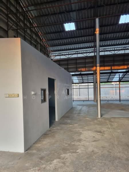 ให้เช่าโกดัง พระราม 2 ท่าข้าม อนามัยงามเจริญ กรุงเทพ พื้นที่ 1 ไร่, Bangkok, Tha Kham, Bang Khun Thian, Bangkok, , 400 sqm, Warehouse/Factory For Rent, by Jakarin Houpramong, 500239043 - DDproperty.com