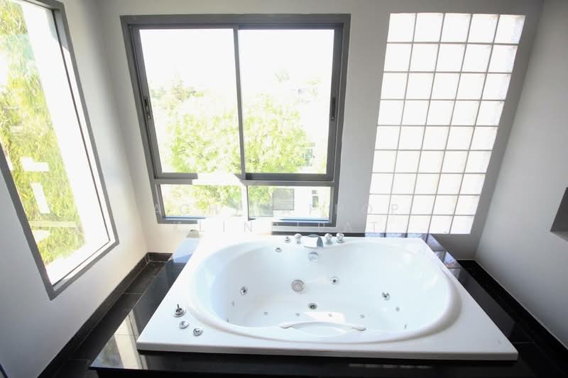 undefined, Prachuap Khiri Khan, Hua Hin, Hua Hin, Prachuap Khiri Khan, 5 Bedrooms, 750 sqm, Single Detached House For Sale, by Achitaphop Klinpipat, 500239060 - DDproperty.com