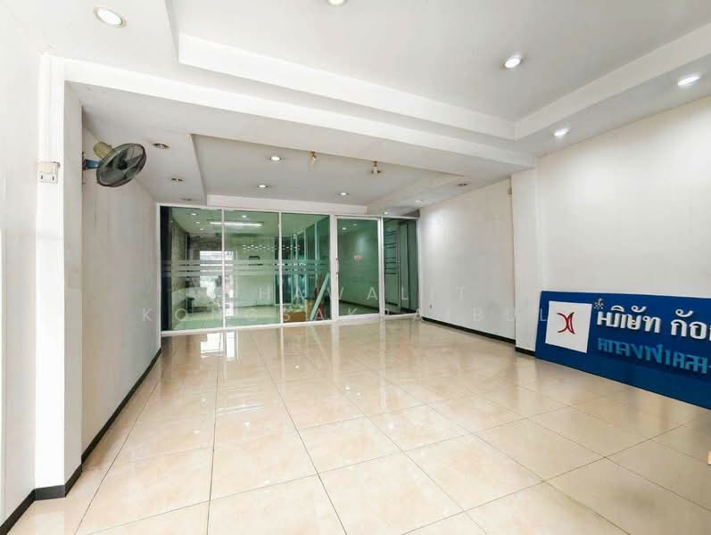 ขายอาคารพาณิชย์ 4 ชั้น 1 คูหา ซอยรังสิต-ปทุมธานี 8 ต่อเติมห้องและหลังคาบนดาดฟ้า อยู่ใกล้ตลาด 200 ปี, ปทุมธานี, ซอยรังสิต-ปทุมธานี, ประชาธิปัตย์, ธัญบุรี, ปทุมธานี, 320 ตร.ม., ตึกแถว-อาคารพาณิชย์ ขาย, โดย CHAWALIT KONGSAKPAIBUL, 500239114 - DDproperty.com