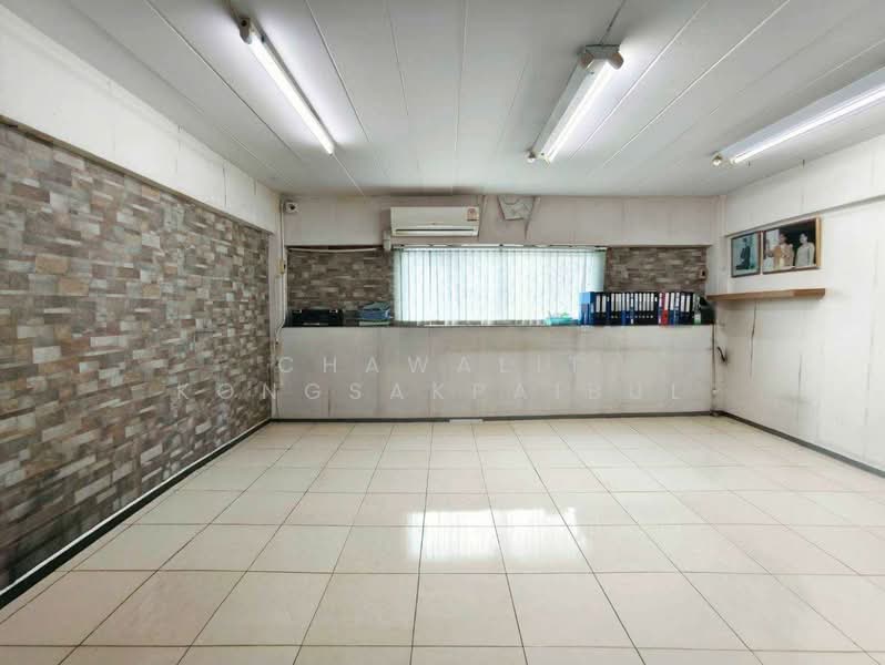 ขายอาคารพาณิชย์ 4 ชั้น 1 คูหา ซอยรังสิต-ปทุมธานี 8 ต่อเติมห้องและหลังคาบนดาดฟ้า อยู่ใกล้ตลาด 200 ปี, ปทุมธานี, ซอยรังสิต-ปทุมธานี, ประชาธิปัตย์, ธัญบุรี, ปทุมธานี, 320 ตร.ม., ตึกแถว-อาคารพาณิชย์ ขาย, โดย CHAWALIT KONGSAKPAIBUL, 500239114 - DDproperty.com