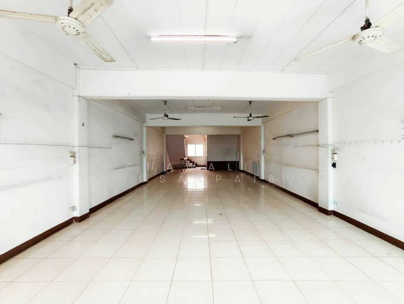 For Sale: 4-story commercial building, 1 unit, Rangsit-Pathum Thani Soi 8., Pathum Thani, ซอยรังสิต-ปทุมธานี, Prachathipat, Thanyaburi, Pathum Thani, , 320 sqm, Shophouse For Sale, by CHAWALIT KONGSAKPAIBUL, 500239114 - DDproperty.com