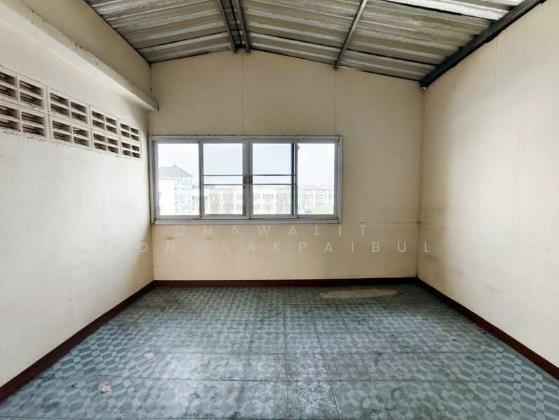 For Sale: 4-story commercial building, 1 unit, Rangsit-Pathum Thani Soi 8., Pathum Thani, ซอยรังสิต-ปทุมธานี, Prachathipat, Thanyaburi, Pathum Thani, , 320 sqm, Shophouse For Sale, by CHAWALIT KONGSAKPAIBUL, 500239114 - DDproperty.com