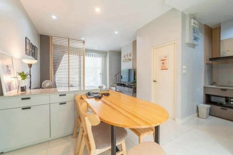 ขาย ทาวน์โฮม 3ชั้น พร้อมอยู่-บิ้วอิน และเครื่องใช้ไฟฟ้าครบ กรุงเทพกรีฑา(TT8-01326), Bangkok, Saphan Sung, Saphan Sung, Bangkok, 3 Bedrooms, 152 sqm, Townhouse For Sale, by ณภัทร พรสิริเมธากุล, 500239117 - DDproperty.com