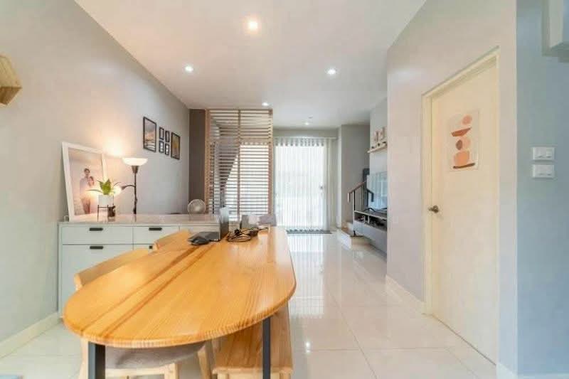 ขาย ทาวน์โฮม 3ชั้น พร้อมอยู่-บิ้วอิน และเครื่องใช้ไฟฟ้าครบ กรุงเทพกรีฑา(TT8-01326), กรุงเทพ, สะพานสูง, สะพานสูง, กรุงเทพ, 152 ตร.ม., ทาวน์เฮ้าส์ ขาย, โดย ณภัทร พรสิริเมธากุล, 500239117 - DDproperty.com