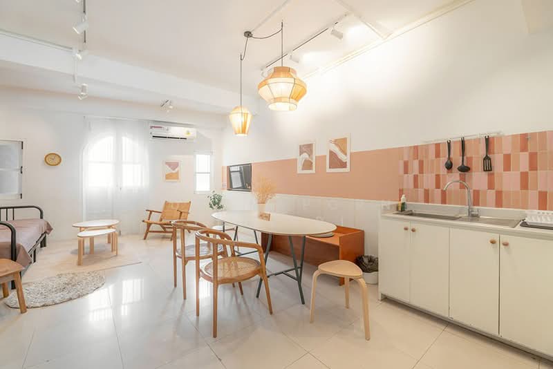 Craft Studio & Evergreen Apartment – คอนโดให้เช่า / Condo for Rent 40,000 บาท/ใกล้นิมมานฯ No.1C826, Chiang Mai, Su Thep, Muang Chiang Mai, Chiang Mai, 3 Bedrooms, 120 sqm, Townhouse For Rent, by Rutchaporn Tunsiri, 500239122 - DDproperty.com