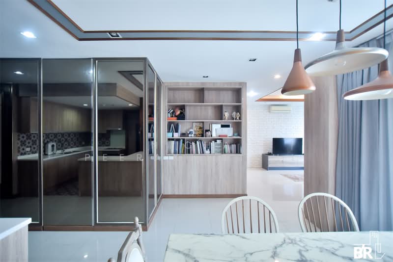 Villa Asoke, Bangkok, 1588 New Petchburi Road, Makkasan, Ratchathewi, Bangkok, 2 Bedrooms, 172 sqm, Condo For Rent, by Nicha Peerakittikul, 500239141 - DDproperty.com