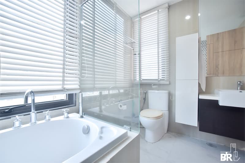 Villa Asoke, Bangkok, 1588 New Petchburi Road, Makkasan, Ratchathewi, Bangkok, 2 Bedrooms, 172 sqm, Condo For Rent, by Nicha Peerakittikul, 500239141 - DDproperty.com