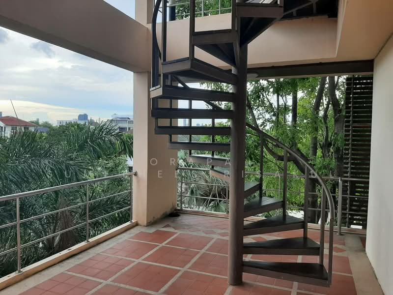 4-BR House, Bangkok, Bang Chak, Phra Khanong, Bangkok, 4 Bedrooms, 2,400 sqm, Single Detached House For Sale, by Orapa Sumetheesirisakul, 500239146 - DDproperty.com