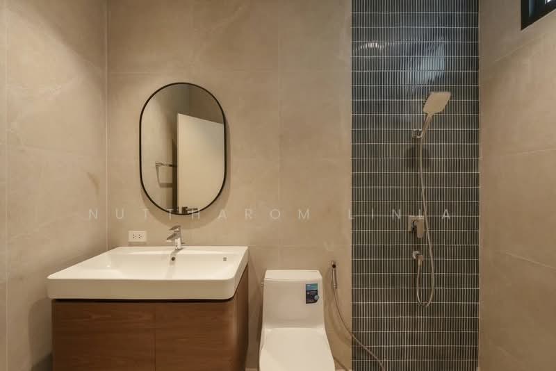 3-BR Townhouse, Bangkok, Huai Khwang, Huai Khwang, Bangkok, 3 Bedrooms, 380 sqm, Townhouse For Sale, by Nuttharom Linla, 500239154 - DDproperty.com