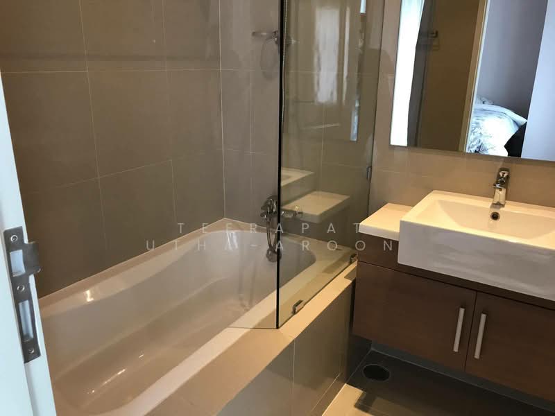 Noble Refine, Bangkok, Soi Sukhumvit 26, Sukhumvit Road, Khong Tan, Khlong Toei, Bangkok, 2 Bedrooms, 70 sqm, Condo For Rent, by Teerapat Utha-aroon, 500239180 - DDproperty.com