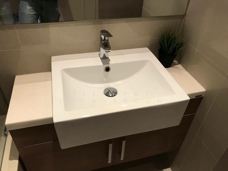 Noble Refine, Bangkok, Soi Sukhumvit 26, Sukhumvit Road, Khong Tan, Khlong Toei, Bangkok, 2 Bedrooms, 70 sqm, Condo For Rent, by Teerapat Utha-aroon, 500239180 - DDproperty.com