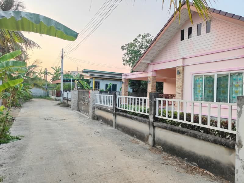 บ้านเดี่ยวแปลงยาว ฉะเชิงเทรา, Chachoengsao, Plaeng Yao, Plaeng Yao, Chachoengsao, 3 Bedrooms, 100 sqm, Single Detached House For Sale, by The Best Property Agent ซายน์, 500239208 - DDproperty.com