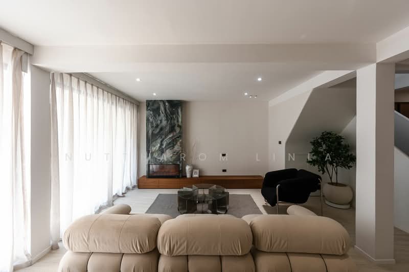 3-BR House, Bangkok, Thung Wat Don, Sathon, Bangkok, 3 Bedrooms, 220 sqm, Single Detached House For Sale, by Nuttharom Linla, 500239211 - DDproperty.com