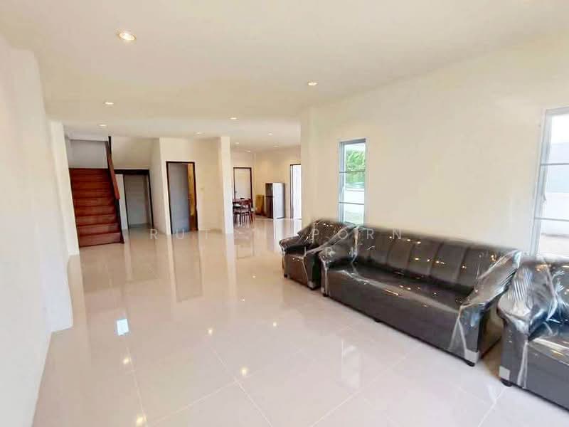 บ้านสวยในโครงการ ให้เช่า – ใกล้โฮมโปรสันทราย เพียง 10 นาที ค่าเช่า 20,000 บาท / เดือน No.12H515, Chiang Mai, San Na Moeng, San Sai, Chiang Mai, 3 Bedrooms, 150 sqm, Single Detached House For Rent, by Rutchaporn Tunsiri, 500239232 - DDproperty.com