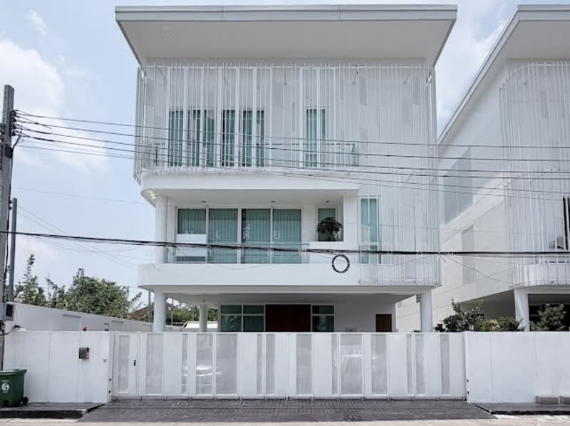 พระราม 9 ซอย 55, กรุงเทพ, สวนหลวง, สวนหลวง, กรุงเทพ, 520 ตร.ม., บ้านเดี่ยว ขาย, โดย บ้านเดี่ยวหรู 3 ชั้นพร้อมลิฟต์พรีเมียม ย่านพระราม 9 ซอย 55, 500239247 - DDproperty.com