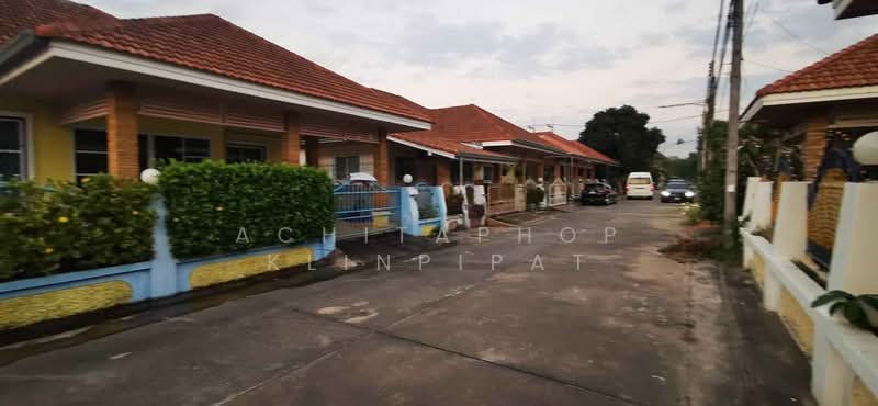 3-BR House, Chon Buri (Pattaya), Bang Lamung, Bang Lamung (Pattaya), Chon Buri (Pattaya), 3 Bedrooms, 150 sqm, Single Detached House For Sale, by Achitaphop Klinpipat, 500239255 - DDproperty.com