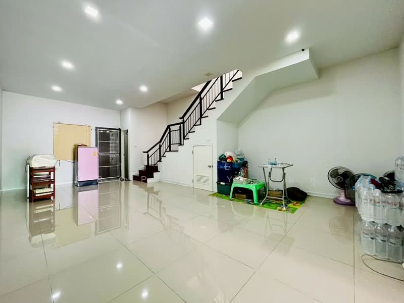 แผ่นดินทอง ลิฟวิ่งโฮม มาบยางพร, ระยอง, มาบยางพร, ปลวกแดง, ระยอง, 100 ตร.ม., ทาวน์เฮ้าส์ ขาย, โดย The Best Property ชมพู่, 500239263 - DDproperty.com