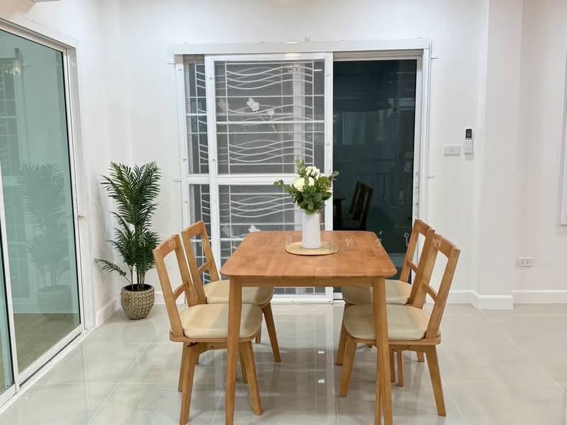 The Central2 Sriracha, Chon Buri (Pattaya), Nong - Kham, Si Racha, Chon Buri (Pattaya), 3 Bedrooms, 120 sqm, Townhouse For Sale, by ลุลิตตา อินทร์โพ, 500239275 - DDproperty.com