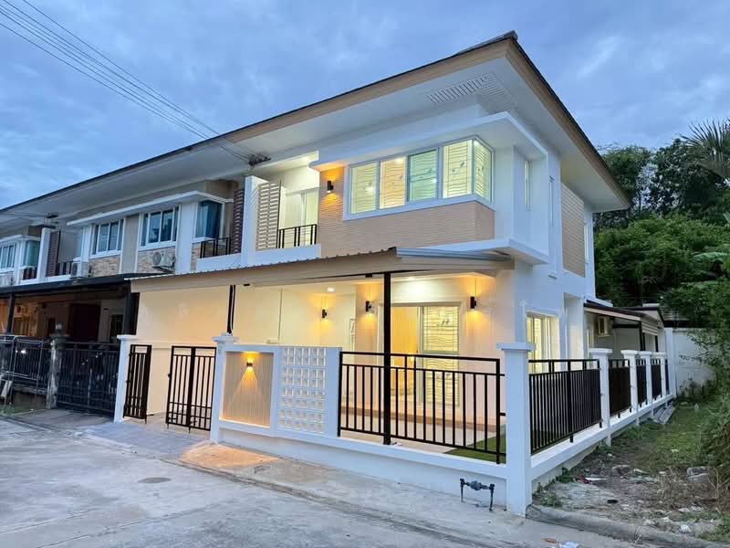 The Central2 Sriracha, Chon Buri (Pattaya), Nong - Kham, Si Racha, Chon Buri (Pattaya), 3 Bedrooms, 120 sqm, Townhouse For Sale, by ลุลิตตา อินทร์โพ, 500239275 - DDproperty.com