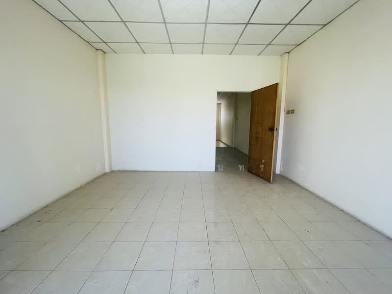 ศรีราชา, Chon Buri (Pattaya), ถนน ไร่หนึ่ง, Si Racha, Si Racha, Chon Buri (Pattaya), , 100 sqm, Shophouse For Sale, by ลุลิตตา อินทร์โพ, 500239313 - DDproperty.com