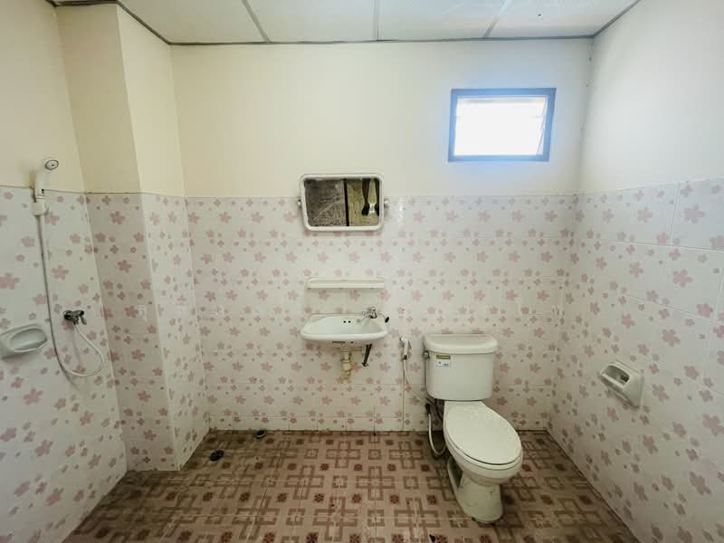 ศรีราชา, ชลบุรี, ถนน ไร่หนึ่ง, ศรีราชา, ศรีราชา, ชลบุรี, 100 ตร.ม., ตึกแถว-อาคารพาณิชย์ ขาย, โดย ลุลิตตา อินทร์โพ, 500239313 - DDproperty.com