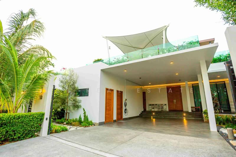 ขาย - NaiHarn 4-Bedroom Private Pool Villa in a Prime Residential Community, ภูเก็ต