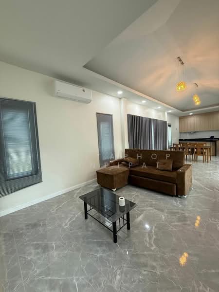 3-BR Villa, Chon Buri (Pattaya), Huai Yai, Bang Lamung (Pattaya), Chon Buri (Pattaya), 3 Bedrooms, 380 sqm, Villa For Sale, by Achitaphop Klinpipat, 500239364 - DDproperty.com