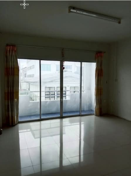 โพธิ์เสด็จ อำเภอเมืองนครศรีธรรมราช นครศรีธรรมราช, Nakhon Si Thammarat, Pho Sadet, Muang Nakhon Sri Thammarat, Nakhon Si Thammarat, 3 Bedrooms, 192 sqm, Townhouse For Sale, by KRUNGTHAI BANK PCL., 500239407 - DDproperty.com