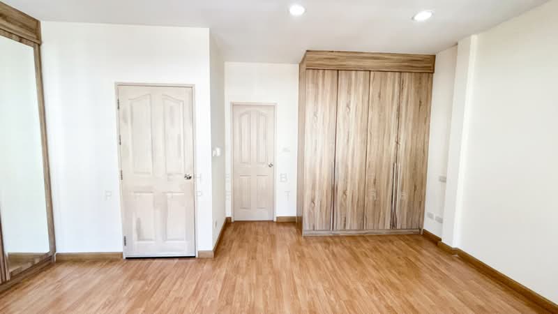 The Exclusive Onnut 1, Bangkok, Soi Onnuch 74/4, Prawet, Prawet, Bangkok, 3 Bedrooms, 100 sqm, Townhouse For Sale, by The Best Property ลิลลี่, 500239436 - DDproperty.com